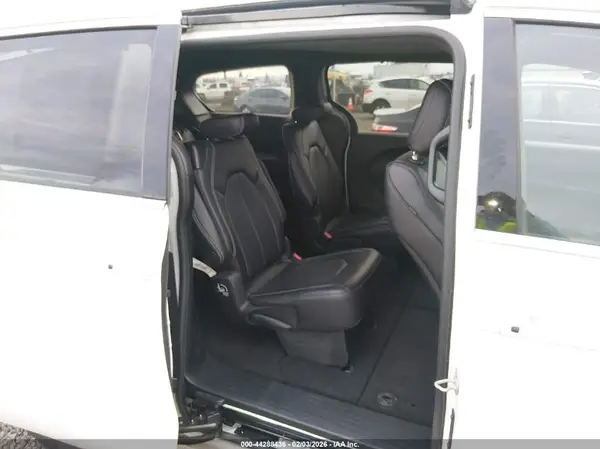2C4RC1BGXSR601181 2025 CHRYSLER PACIFICA - Image 8