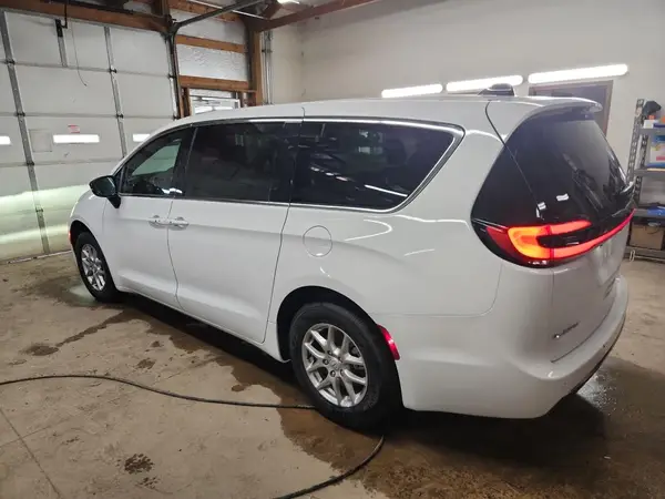 2C4RC1BGXSR612486 2025 CHRYSLER PACIFICA - Image 2