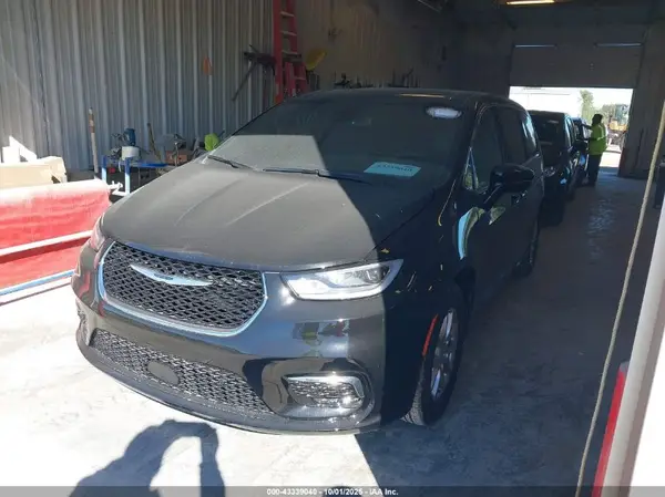 2C4RC1BGXTR173419 2026 CHRYSLER PACIFICA - Image 2