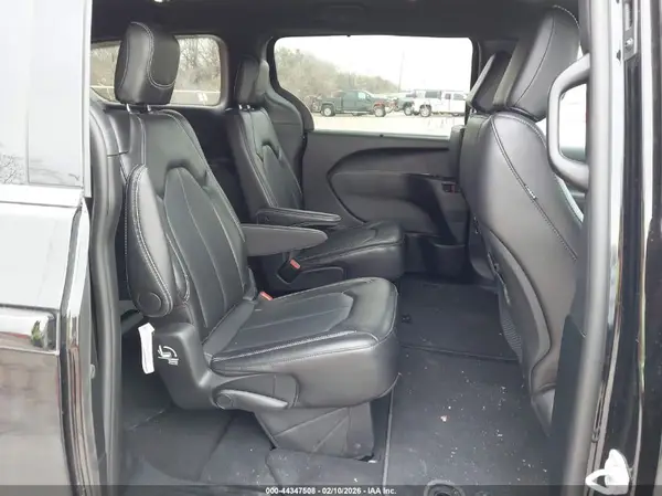 2C4RC1BGXTR174621 2026 CHRYSLER PACIFICA - Image 8