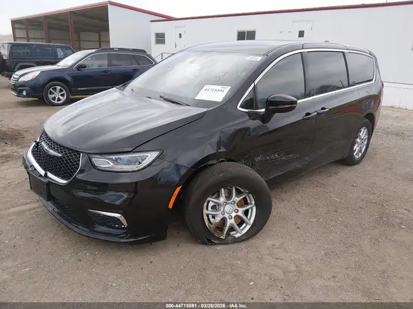 2C4RC1BGXTR231027 2026 CHRYSLER PACIFICA - Image 2