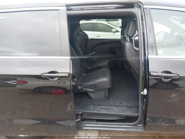 2C4RC1BGXTR231173 2026 CHRYSLER PACIFICA - Image 8