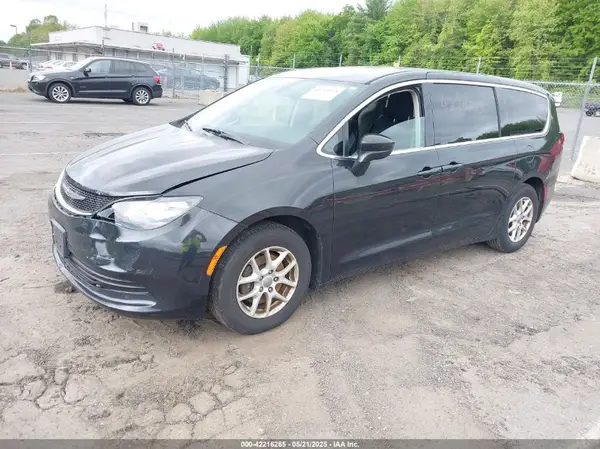 2C4RC1CG0HR502893 2017 CHRYSLER PACIFICA - Image 2