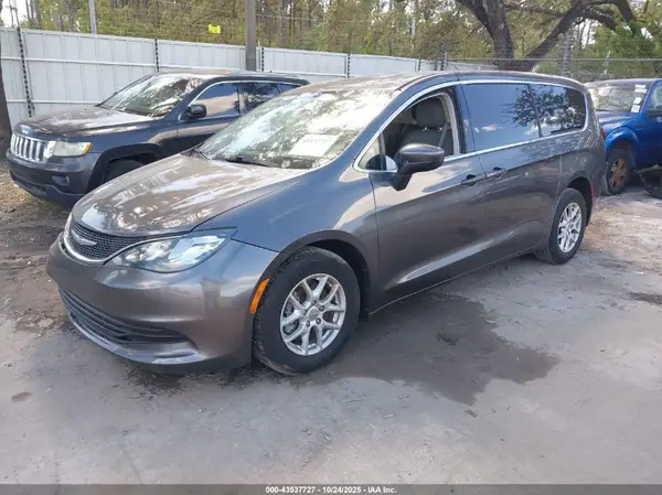 2C4RC1CG0HR511366 2017 CHRYSLER PACIFICA - Image 2