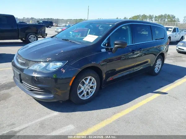 2C4RC1CG0HR522383 2017 CHRYSLER PACIFICA - Image 2