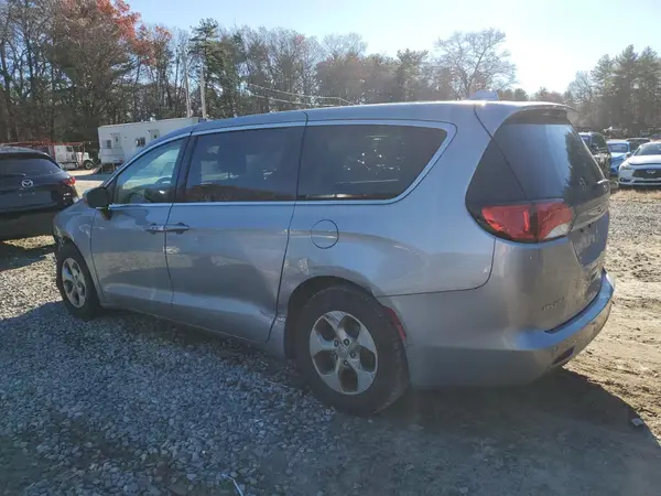 2C4RC1CG0HR565864 2017 CHRYSLER PACIFICA - Image 2