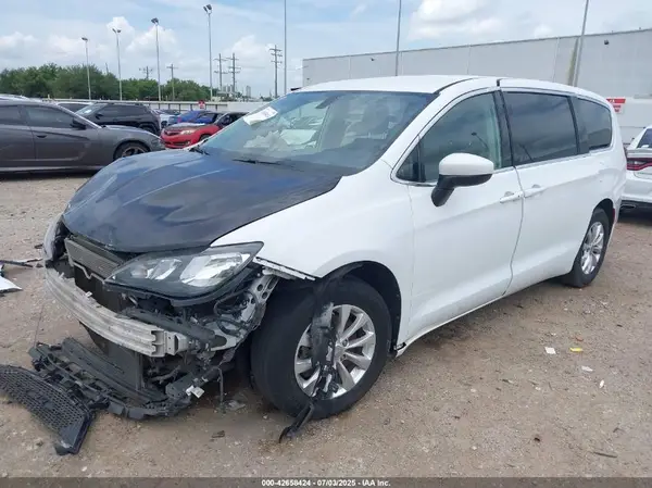2C4RC1CG0JR169214 2018 CHRYSLER PACIFICA - Image 2