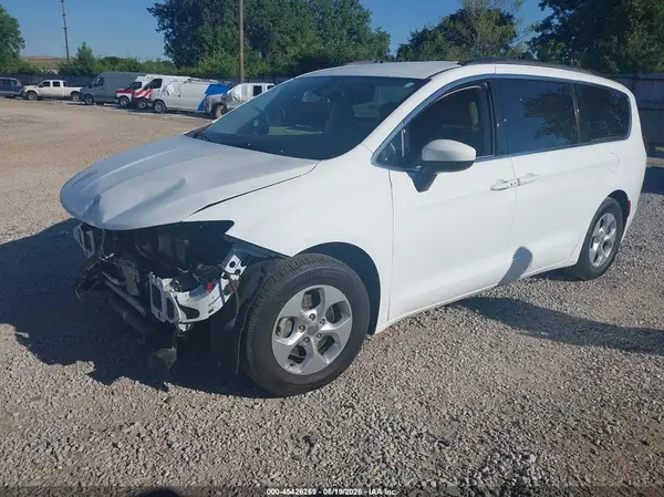 2C4RC1CG1HR500442 2017 CHRYSLER PACIFICA - Image 2
