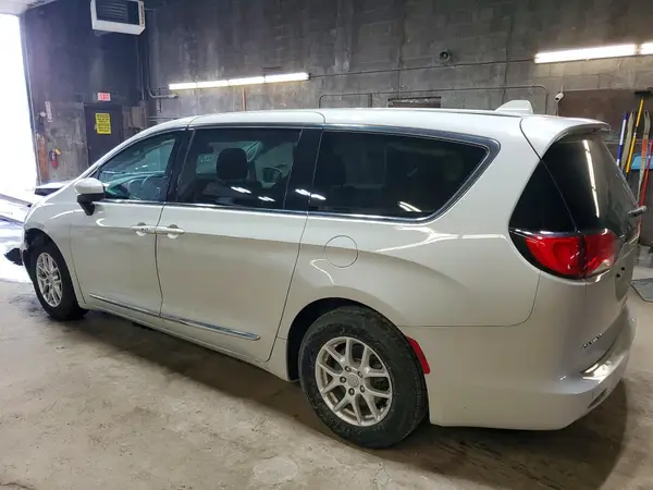 2C4RC1CG1HR665570 2017 CHRYSLER PACIFICA - Image 2