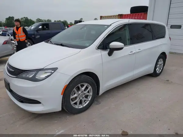 2C4RC1CG1JR111760 2018 CHRYSLER PACIFICA - Image 2
