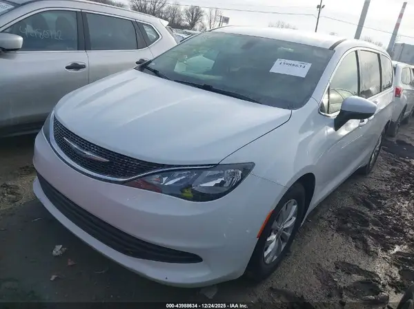 2C4RC1CG1JR171232 2018 CHRYSLER PACIFICA - Image 2