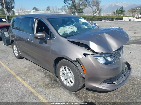 2C4RC1CG1JR292570 2018 CHRYSLER PACIFICA - Image 1