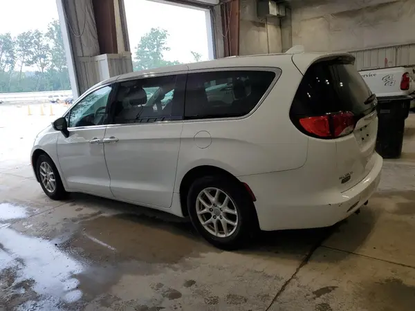 2C4RC1CG2HR561301 2017 CHRYSLER PACIFICA - Image 2