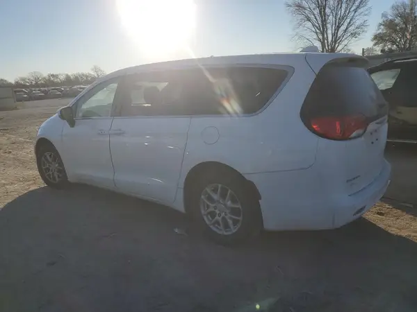 2C4RC1CG2HR764916 2017 CHRYSLER PACIFICA - Image 2