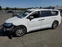 2C4RC1CG2HR840361 2017 CHRYSLER PACIFICA