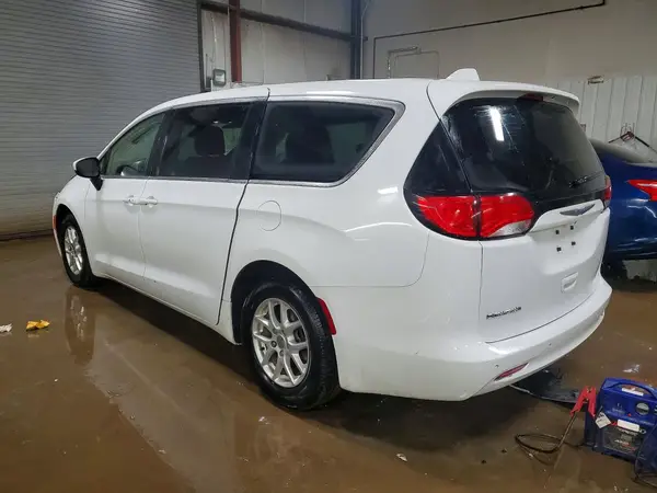 2C4RC1CG2JR194728 2018 CHRYSLER PACIFICA - Image 2