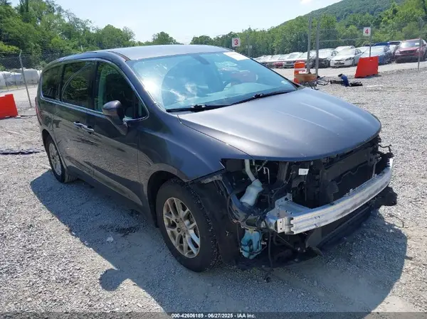 2C4RC1CG2JR317136 2018 CHRYSLER PACIFICA - Image 1