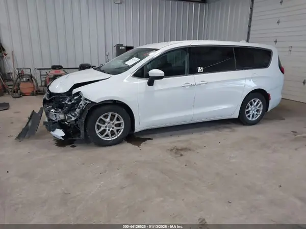 2C4RC1CG2JR317959 2018 CHRYSLER PACIFICA - Image 2