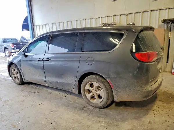 2C4RC1CG3HR608710 2017 CHRYSLER PACIFICA - Image 2