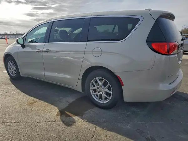 2C4RC1CG3HR753021 2017 CHRYSLER PACIFICA - Image 2