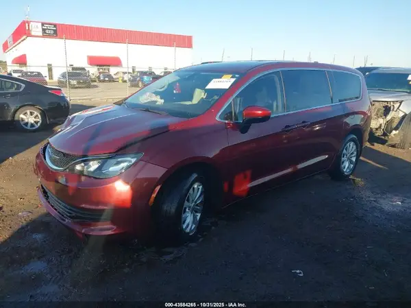 2C4RC1CG3JR106267 2018 CHRYSLER PACIFICA - Image 2