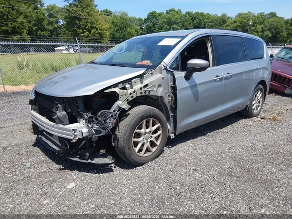 2C4RC1CG3JR132352 2018 CHRYSLER PACIFICA - Image 2