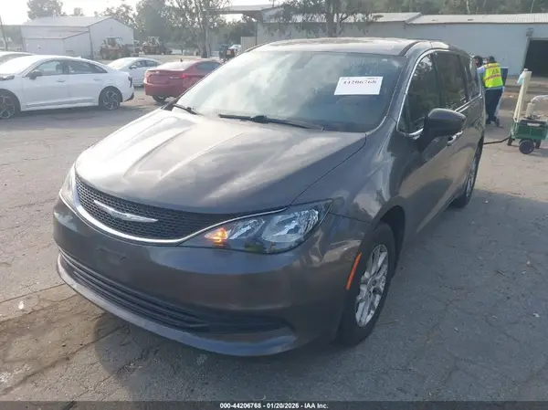 2C4RC1CG3JR274538 2018 CHRYSLER PACIFICA - Image 2