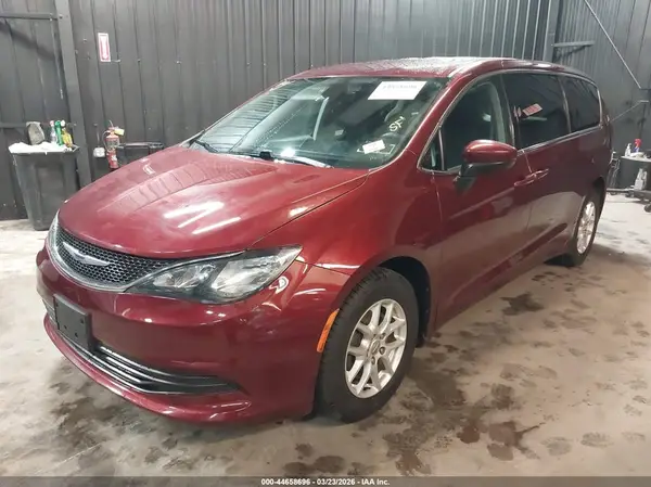2C4RC1CG4HR521804 2017 CHRYSLER PACIFICA - Image 2