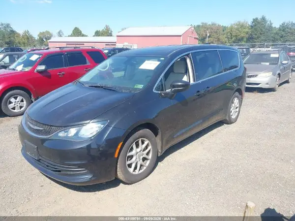 2C4RC1CG4HR522046 2017 CHRYSLER PACIFICA - Image 2