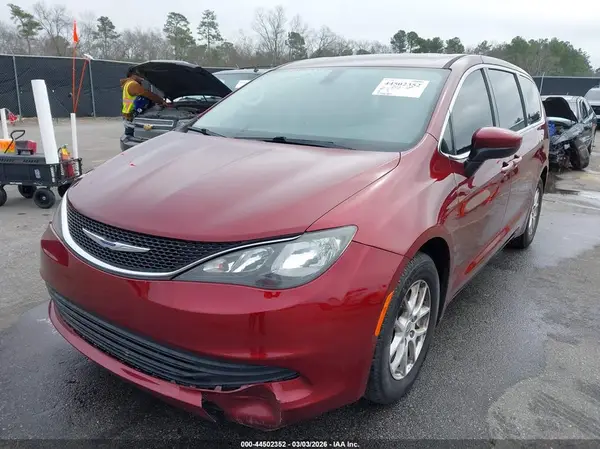 2C4RC1CG4HR597894 2017 CHRYSLER PACIFICA - Image 2