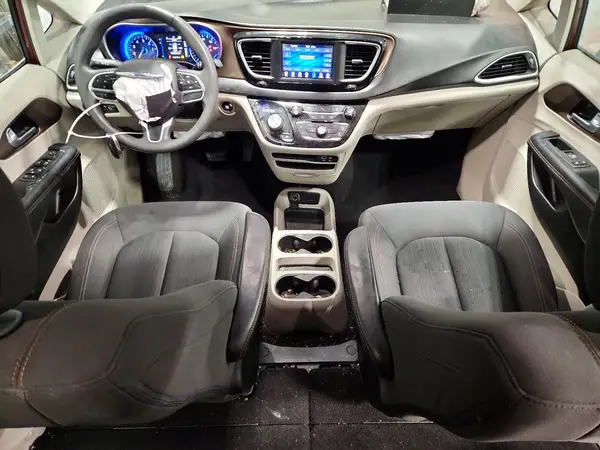 2C4RC1CG4JR130061 2018 CHRYSLER PACIFICA - Image 8