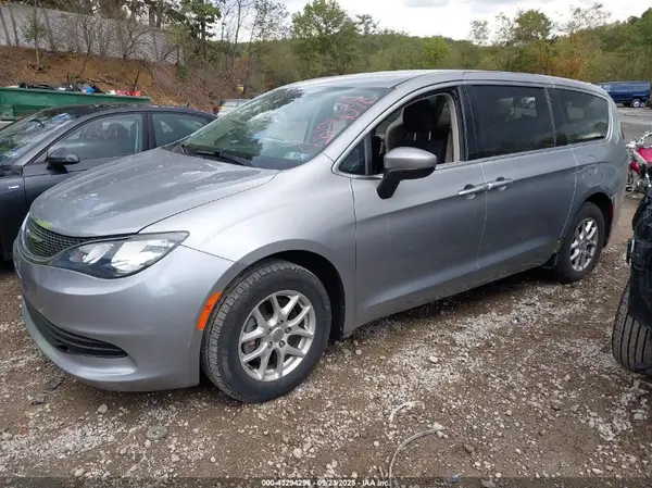 2C4RC1CG4JR130464 2018 CHRYSLER PACIFICA - Image 2