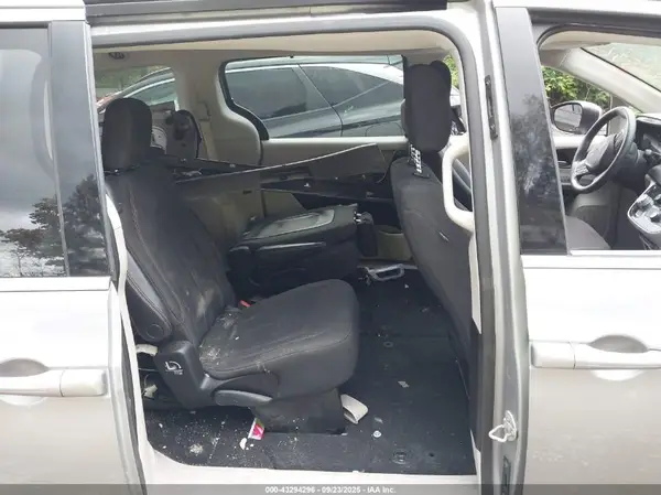 2C4RC1CG4JR130464 2018 CHRYSLER PACIFICA - Image 8