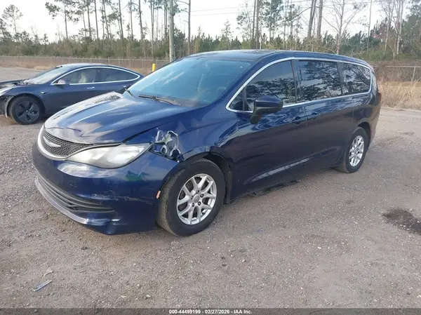 2C4RC1CG5HR520418 2017 CHRYSLER PACIFICA - Image 2