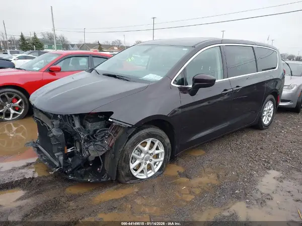 2C4RC1CG5HR529393 2017 CHRYSLER PACIFICA - Image 2