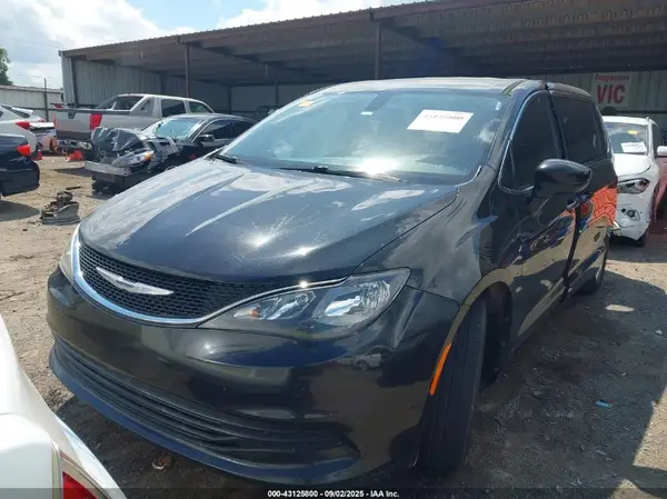 2C4RC1CG5HR531693 2017 CHRYSLER PACIFICA - Image 2
