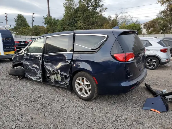 2C4RC1CG5HR770323 2017 CHRYSLER PACIFICA - Image 2