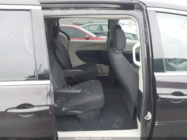2C4RC1CG5JR101653 2018 CHRYSLER PACIFICA - Image 8