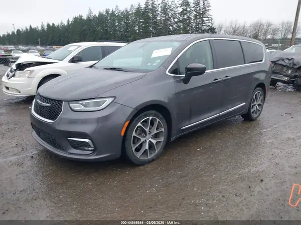 2C4RC1CG5JR252251 2018 CHRYSLER PACIFICA - Image 2