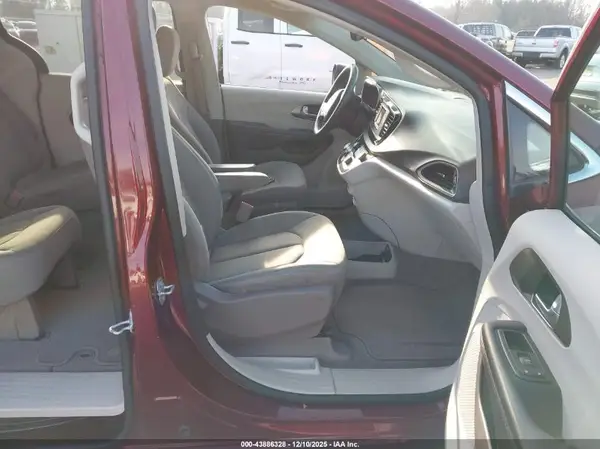 2C4RC1CG6HR608586 2017 CHRYSLER PACIFICA - Image 8