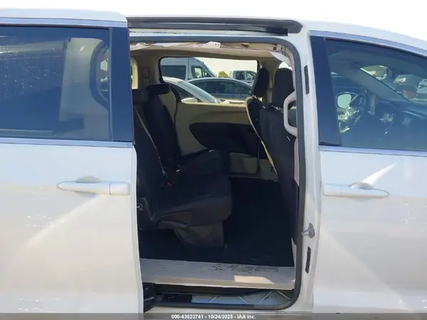 2C4RC1CG6HR689282 2017 CHRYSLER PACIFICA - Image 8