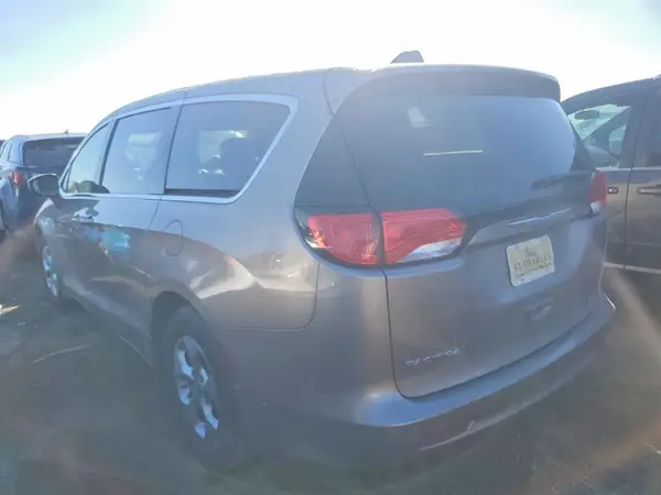 2C4RC1CG6HR748167 2017 CHRYSLER PACIFICA - Image 2