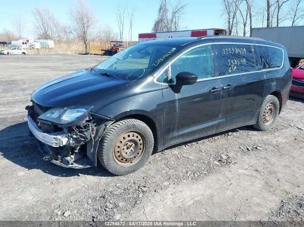 2C4RC1CG6HR841173 2017 CHRYSLER PACIFICA - Image 2