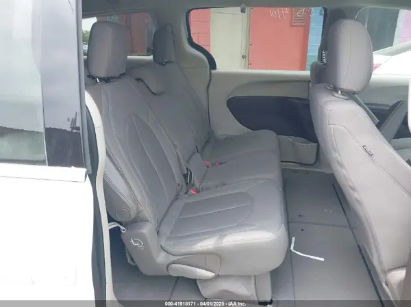2C4RC1CG7HR521554 2017 CHRYSLER PACIFICA - Image 8