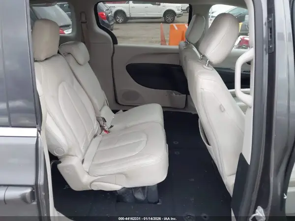 2C4RC1CG7HR521702 2017 CHRYSLER PACIFICA - Image 8