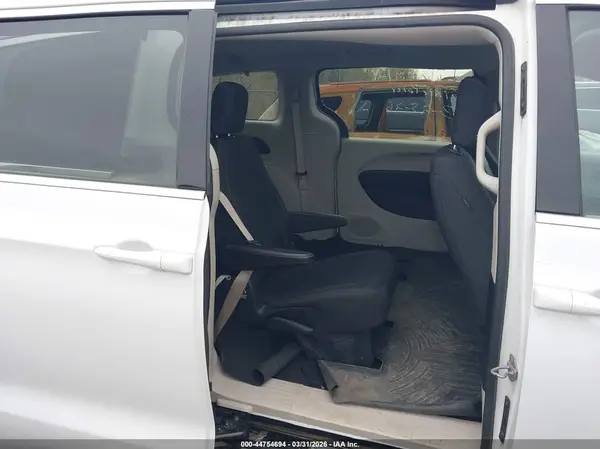2C4RC1CG7HR553565 2017 CHRYSLER PACIFICA - Image 8