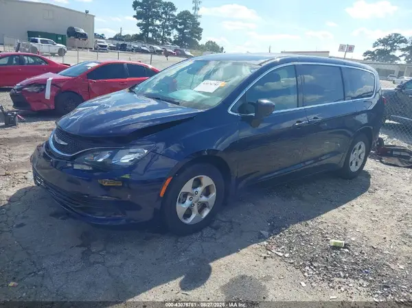 2C4RC1CG7HR608516 2017 CHRYSLER PACIFICA - Image 2