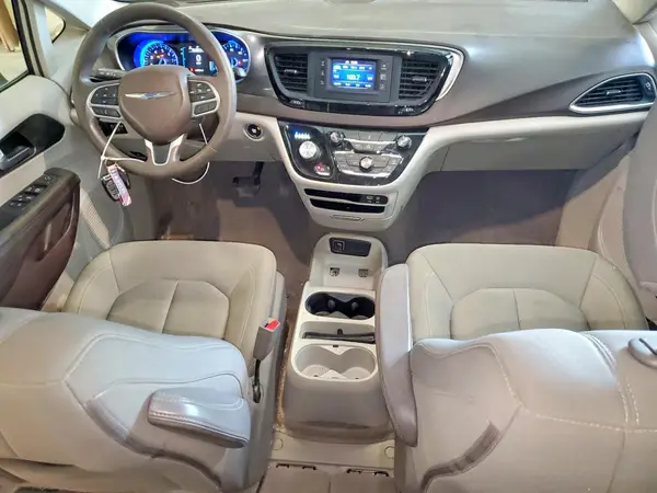2C4RC1CG7HR642990 2017 CHRYSLER PACIFICA - Image 8