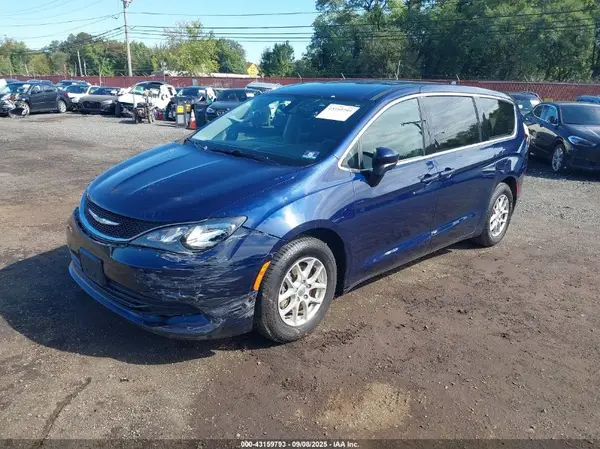 2C4RC1CG7HR665508 2017 CHRYSLER PACIFICA - Image 2
