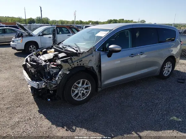 2C4RC1CG7HR748615 2017 CHRYSLER PACIFICA - Image 2